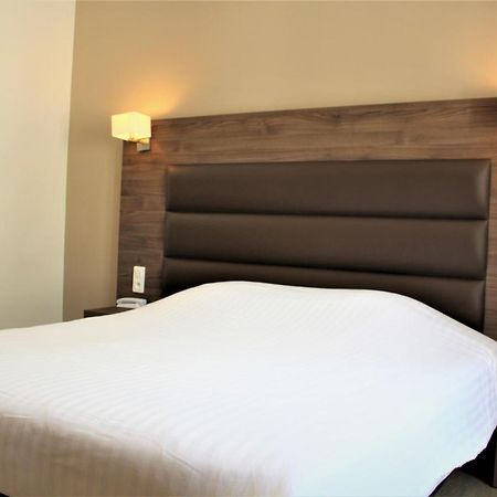 Royal Hotel Angers Esterno foto