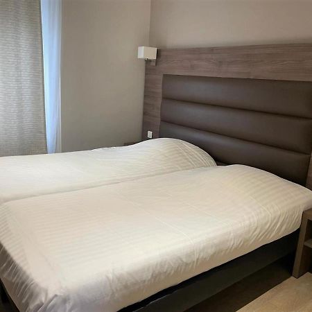 Royal Hotel Angers Esterno foto